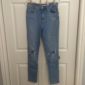 Levi’s 29 | Skinny High Rise Distressed Jeans